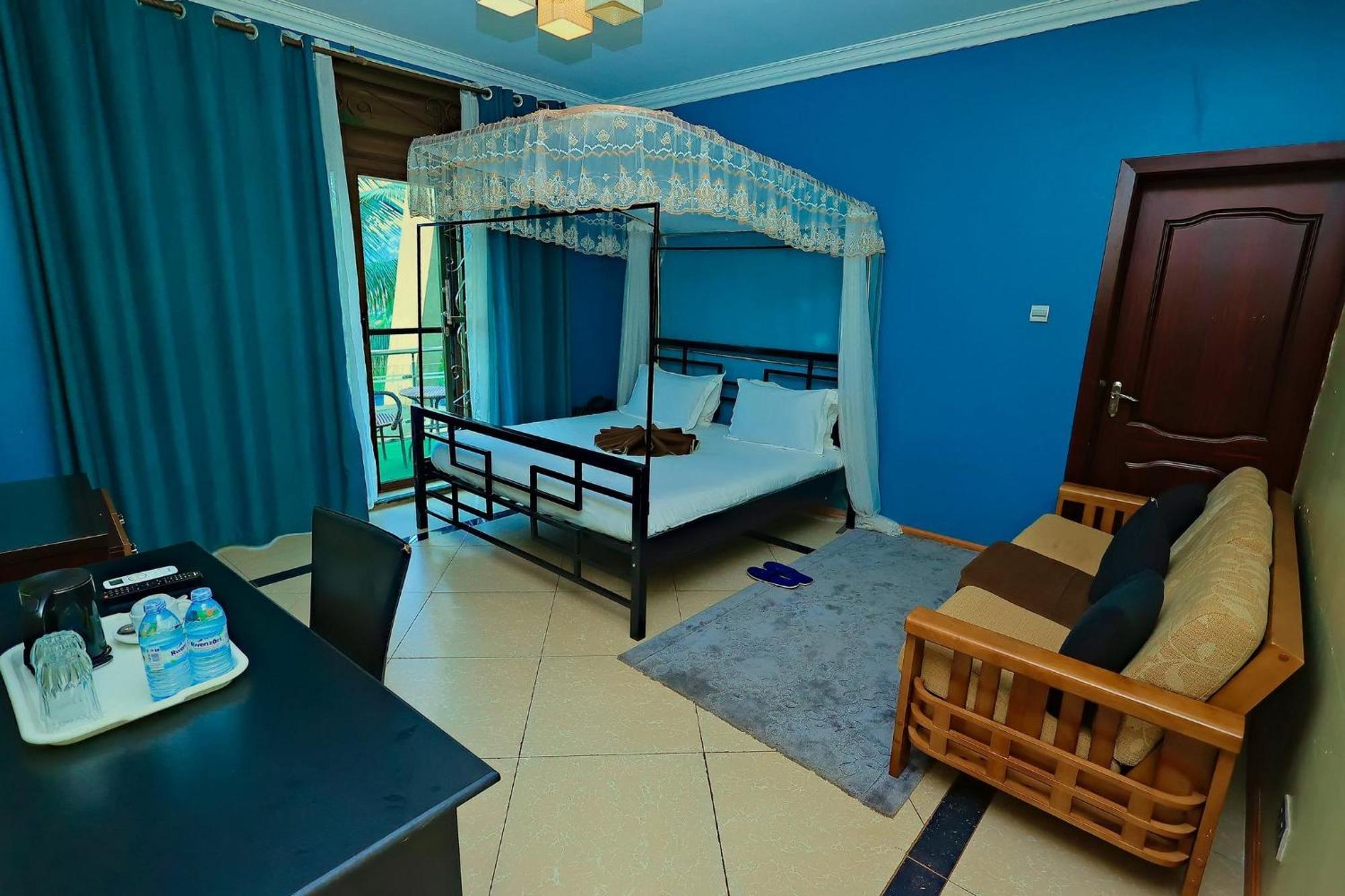 Naziba Shine Country Resort Hotel מראה חיצוני תמונה