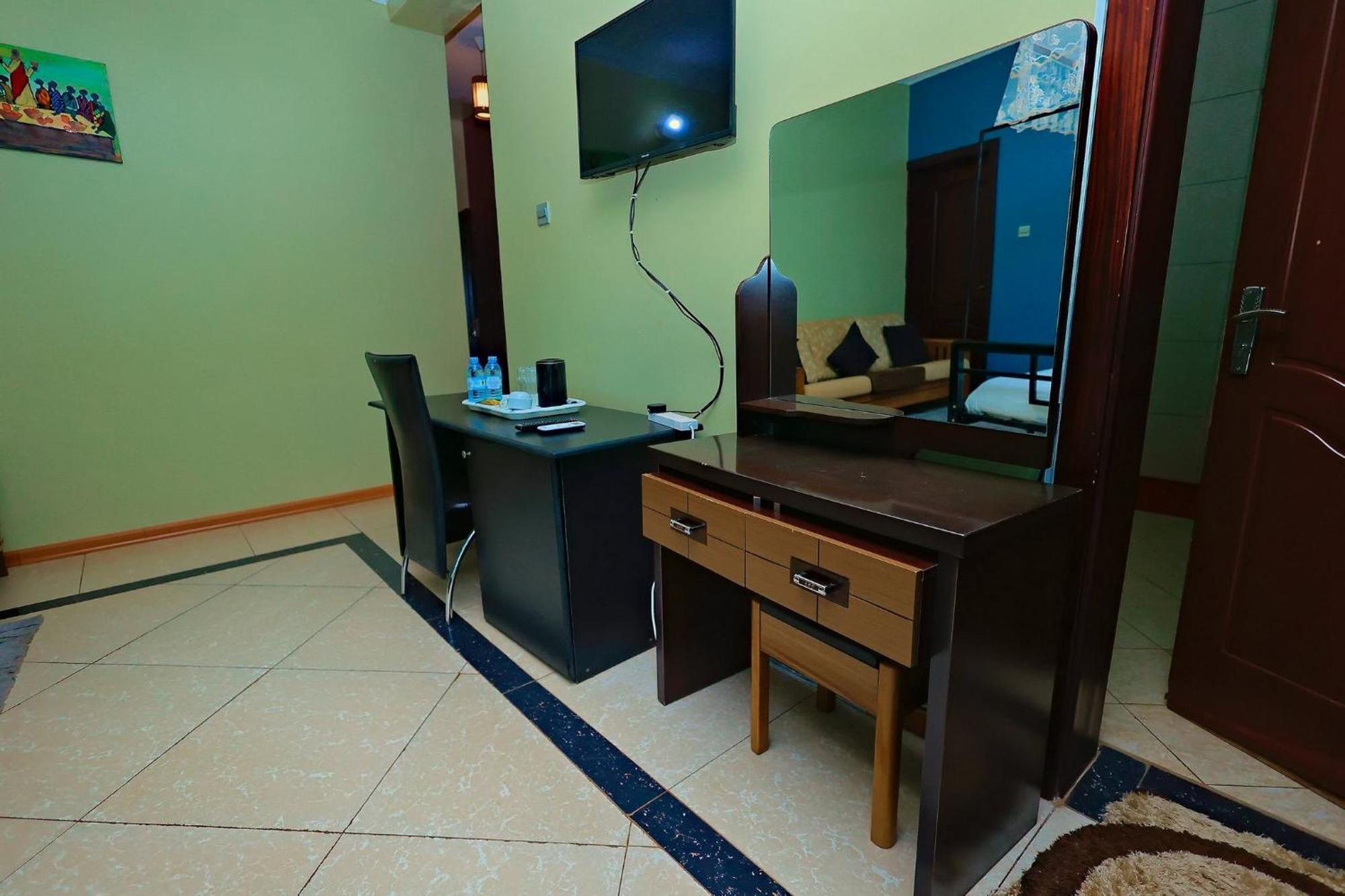 Naziba Shine Country Resort Hotel מראה חיצוני תמונה