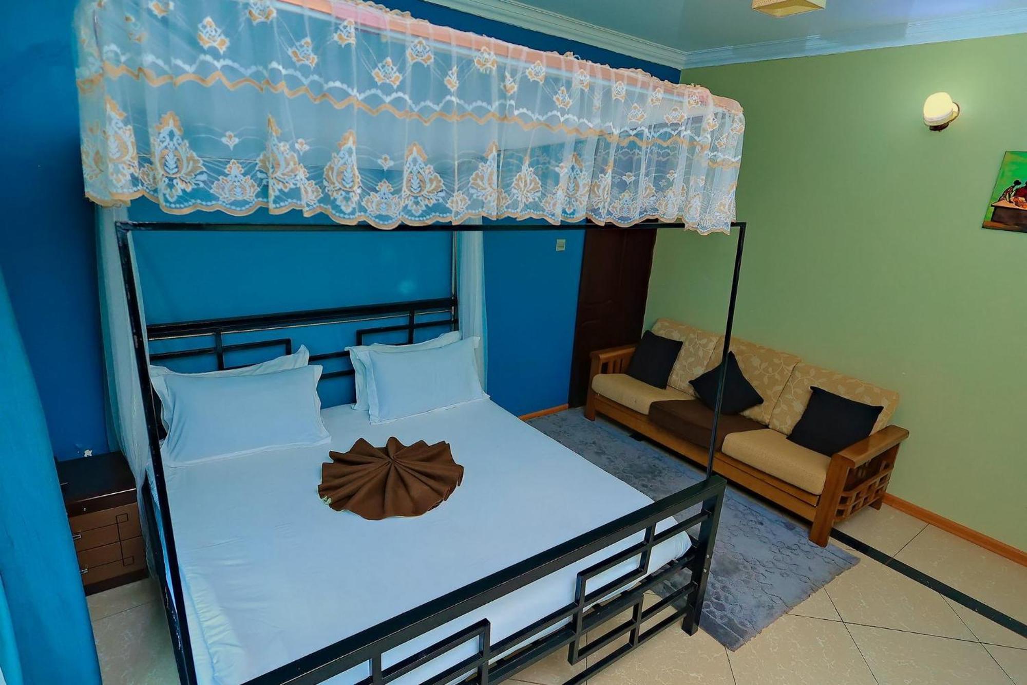 Naziba Shine Country Resort Hotel מראה חיצוני תמונה