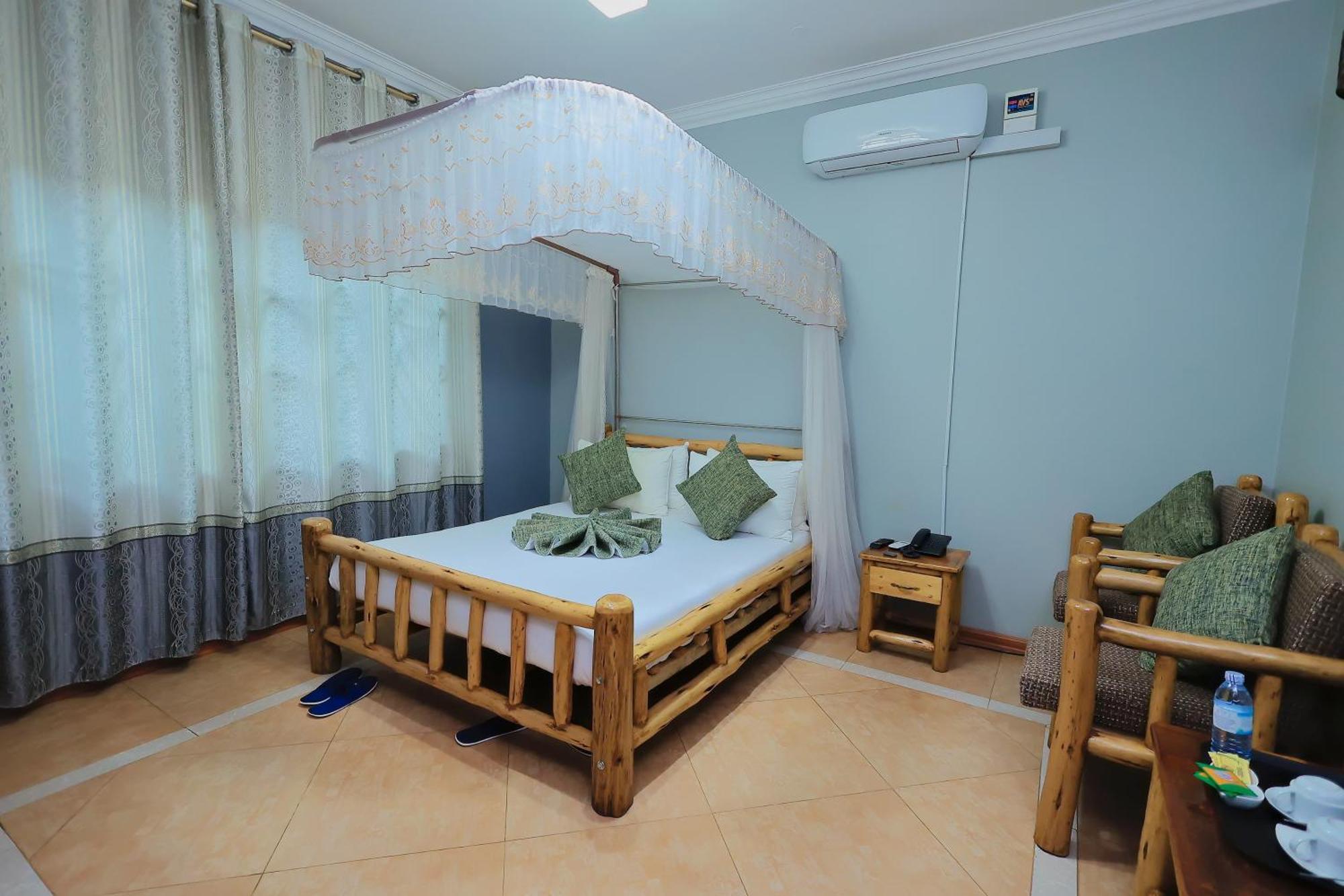 Naziba Shine Country Resort Hotel מראה חיצוני תמונה