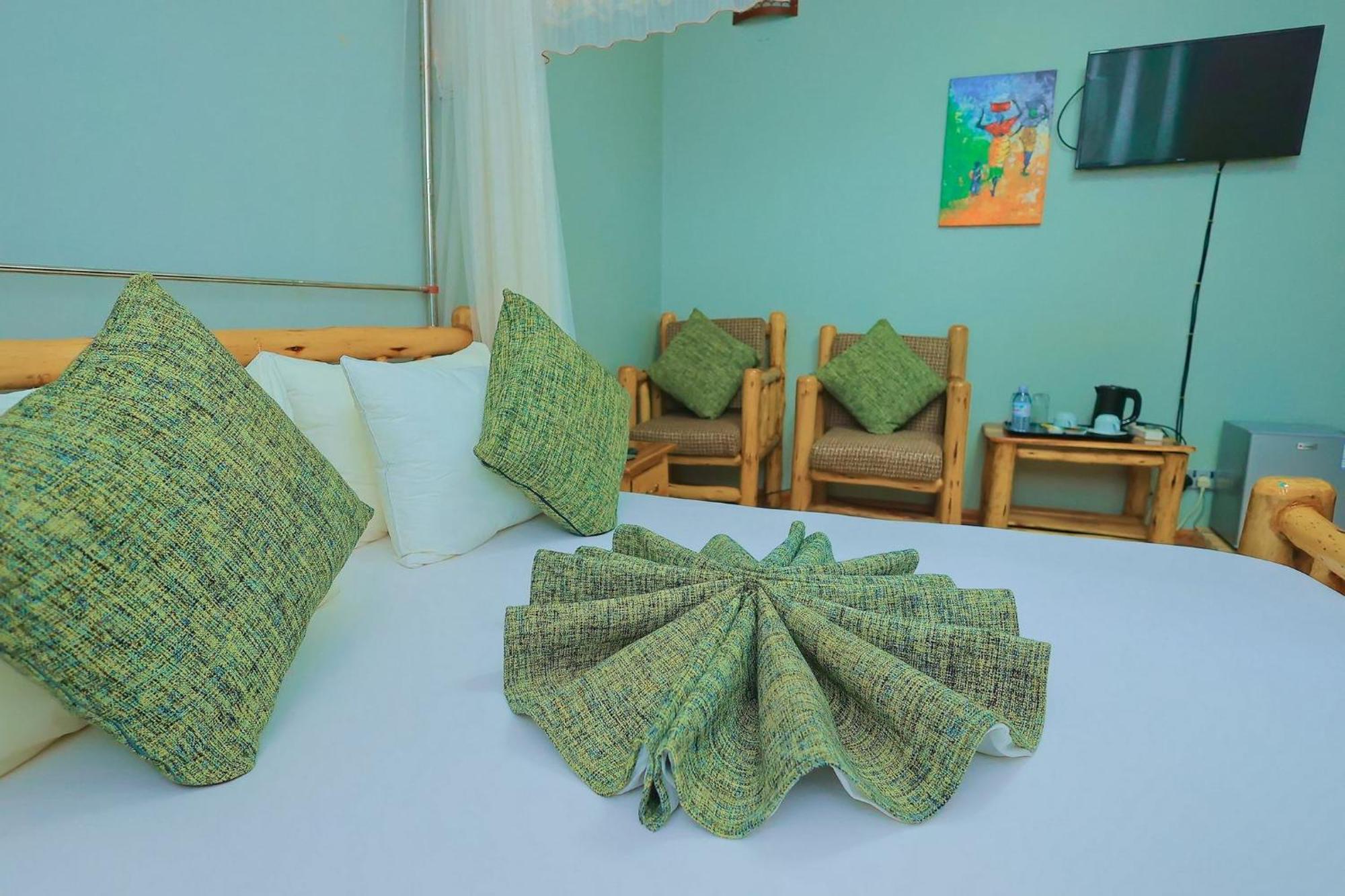 Naziba Shine Country Resort Hotel מראה חיצוני תמונה